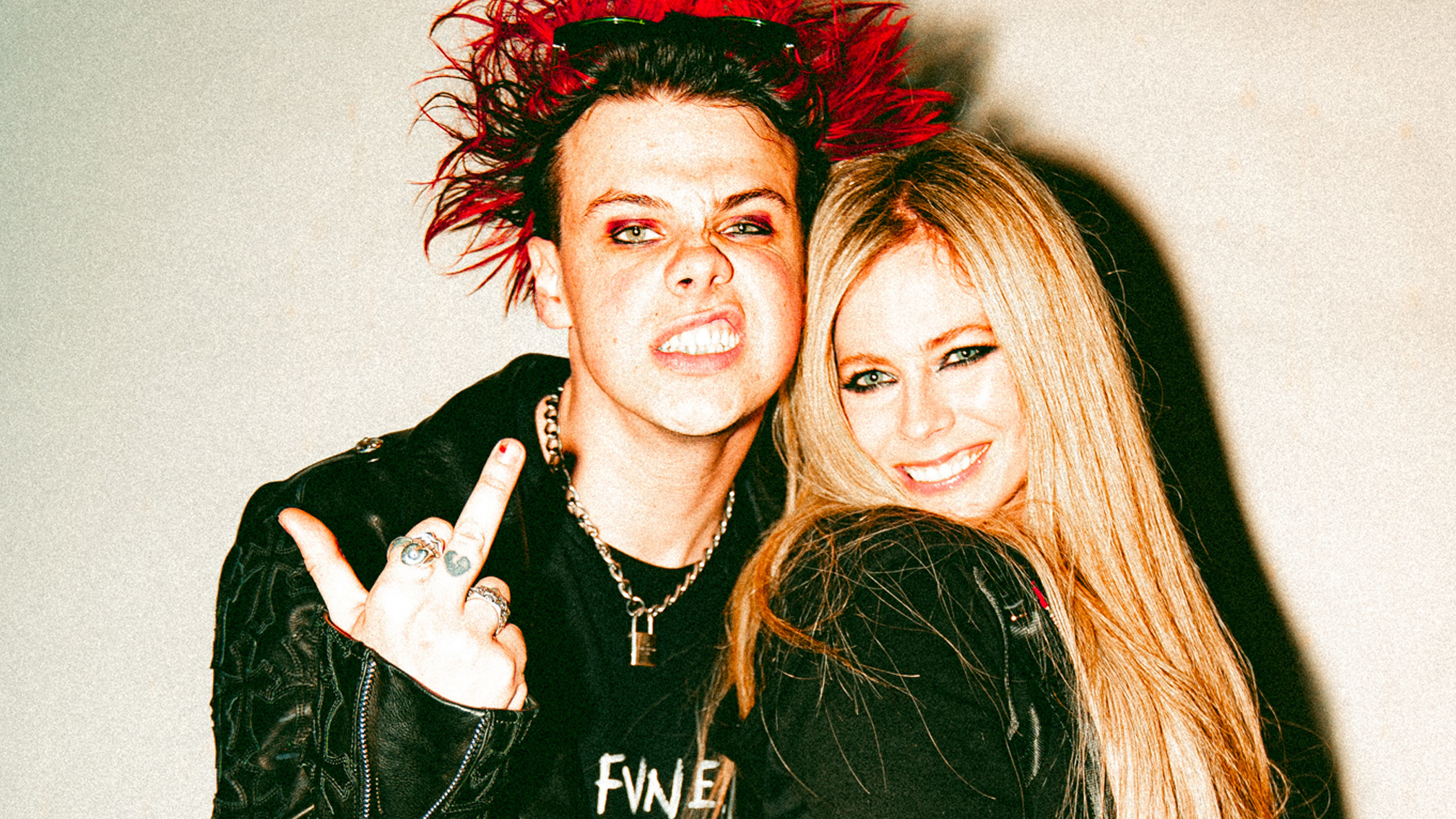 Avril Lavigne e YUNGBLUD