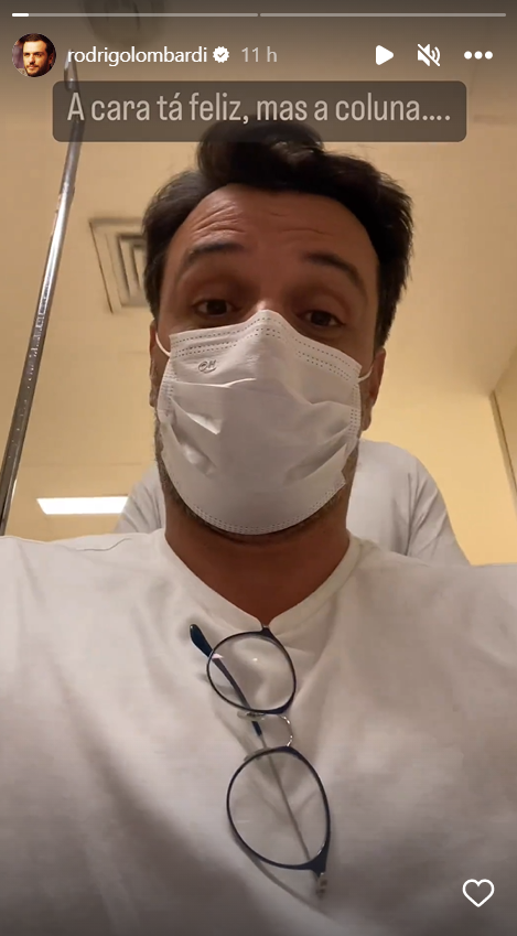Rodrigo Lombardi passa mal, vai parar em hospital e aparece de cadeira de rodas