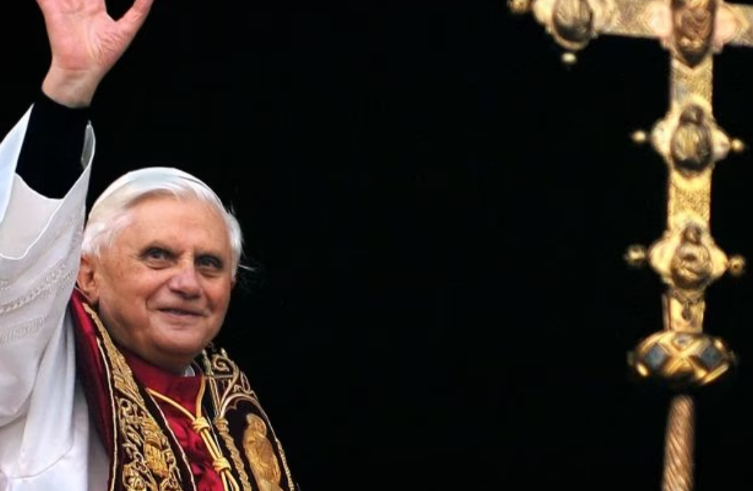 Imagem do post Papa emérito Bento XVI morre aos 95 anos