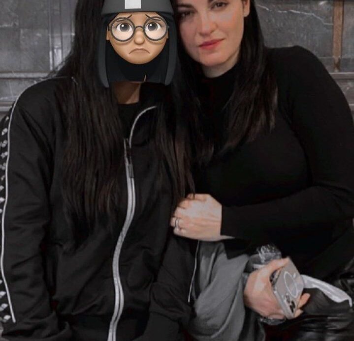 Bizarro! Fãs tietam Ex-RBD Maite Perroni em velório de amigo