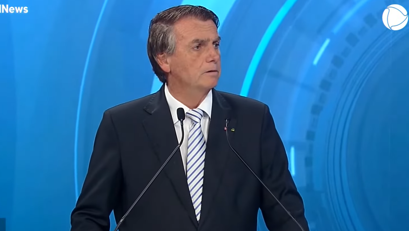 Na cola do parlamento americano, Bolsonaro pode antecipar retorno ao Brasil