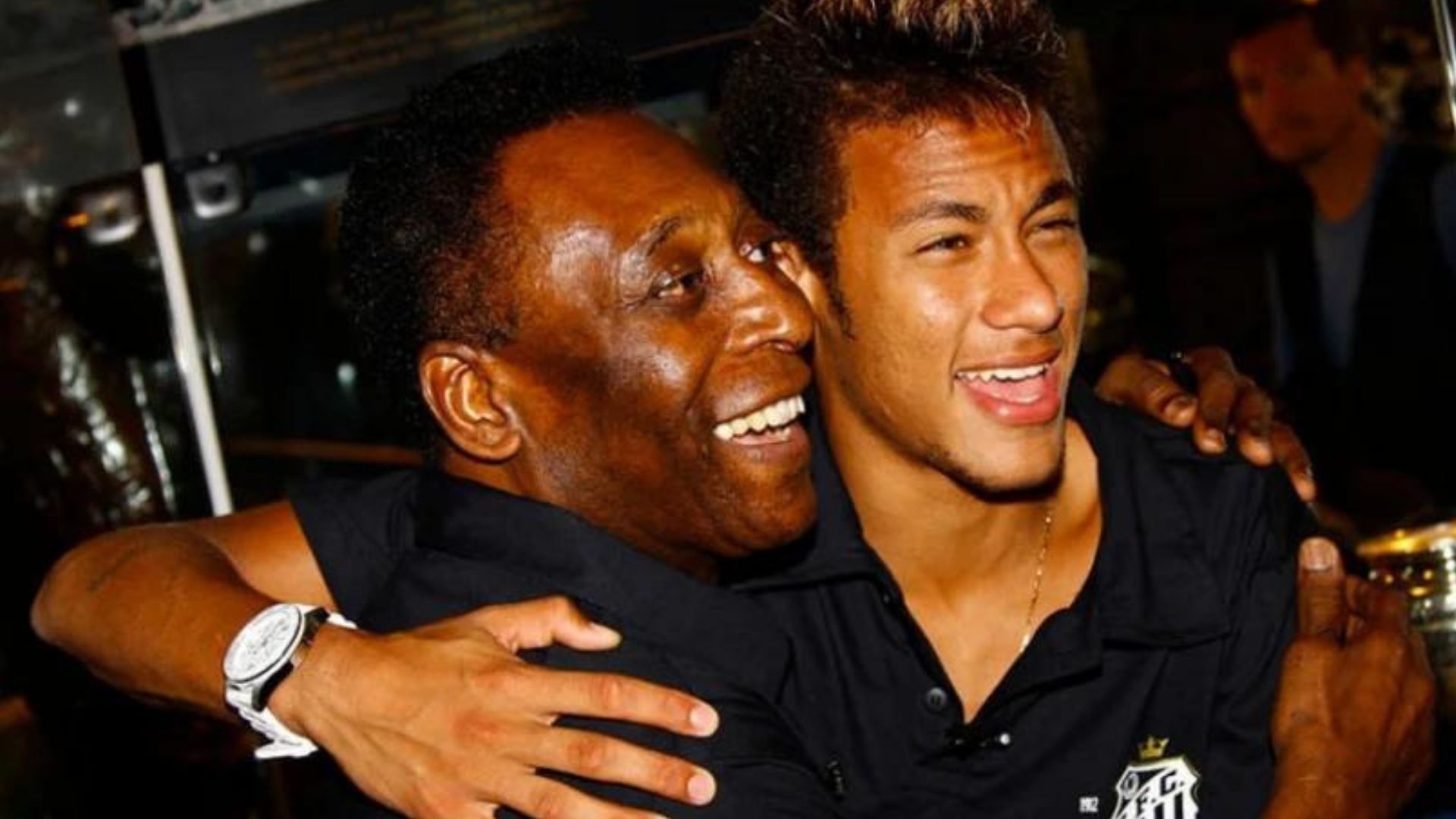 Imagem do post PSG não impediu Neymar de comparecer ao velório de Pelé, diz jornalista