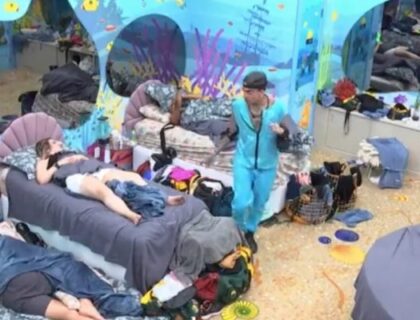 Imagem do post: BBB23: Guimê acorda quarto Fundo do Mar e irrita Cara de Sapato; veja vídeo