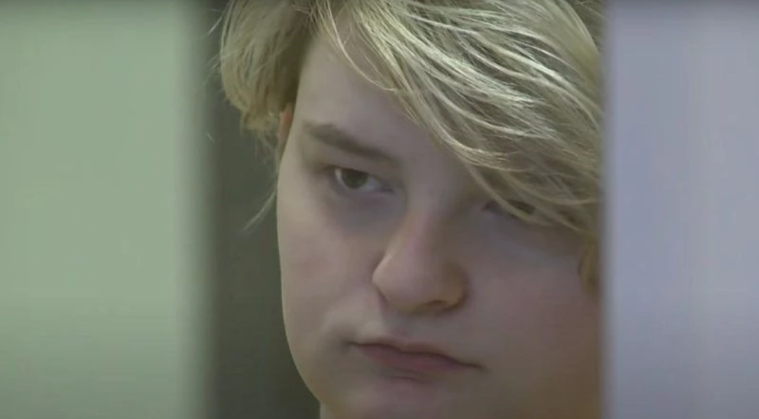 Mulher mata 'melhor amiga' após receber proposta de milionária de estranho na deep web