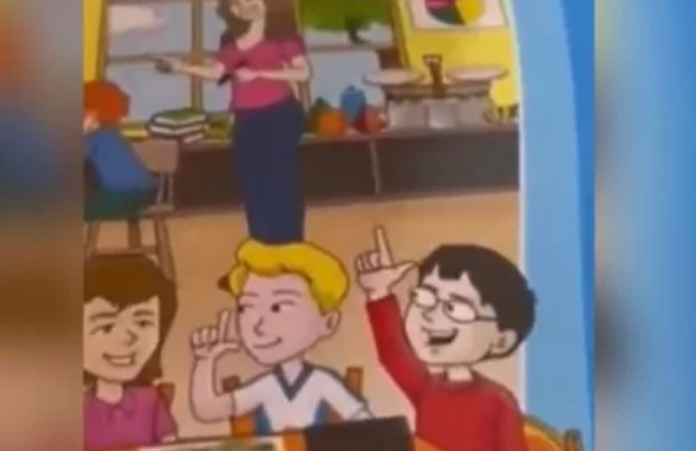 Imagem do post Vergonha alheia: mãe denuncia ilustração em livro escolar com crianças “fazendo o L”