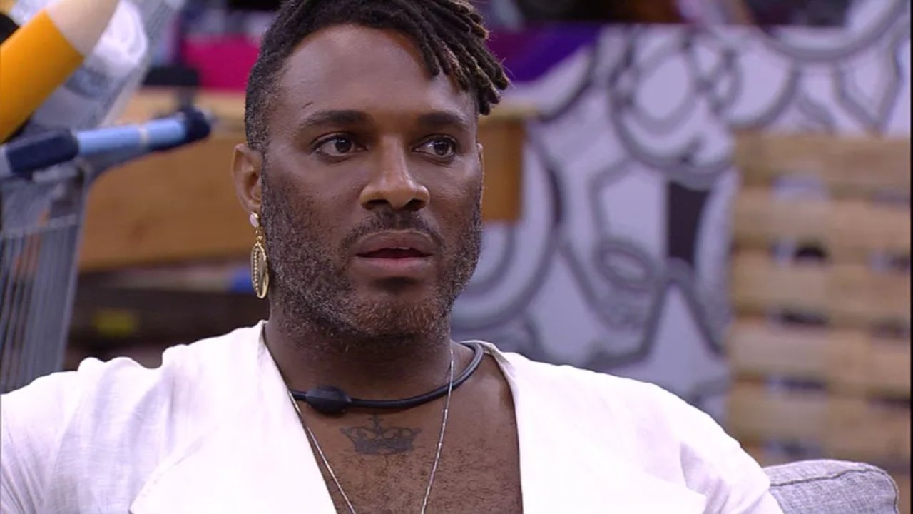 VÍDEO: Fred Nicácio diz ser ativo e dispara: "A pessoa sai igual boneco de pano"