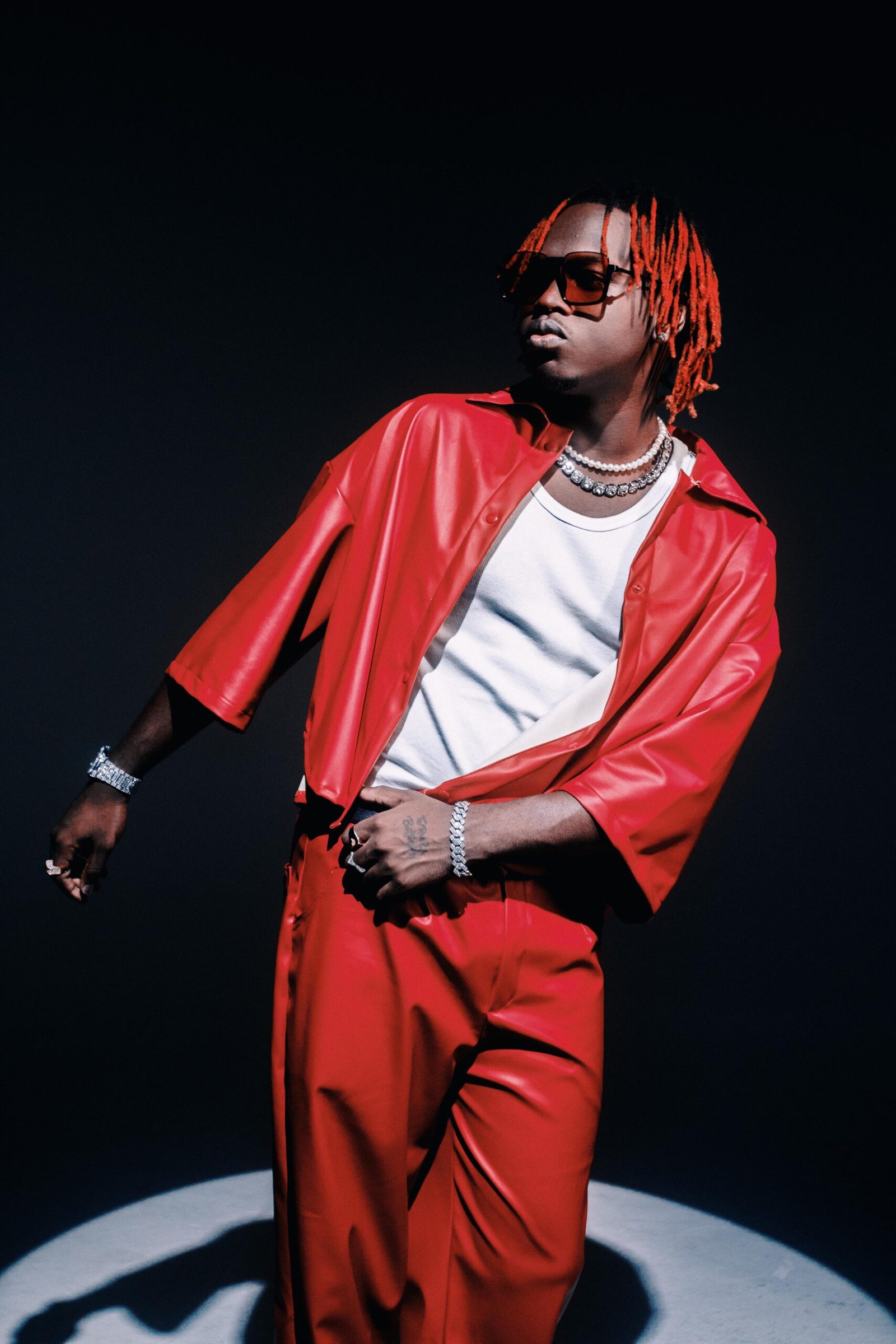 Descobertas Groover - Rosto do Afropop Brasileiro, Bwayne, lança seu novo single “Ela Se Faz"