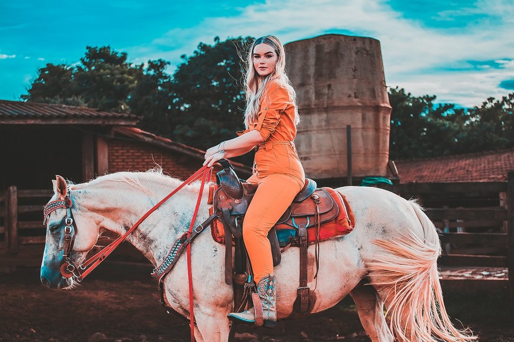 “A Bruta do Agro”: ao lado de Ana Castela, Antoniela canta hit da nova tendência pop do sertanejo 47 “A Bruta do Agro”: ao lado de Ana Castela, Antoniela canta hit da nova tendência pop do sertanejo