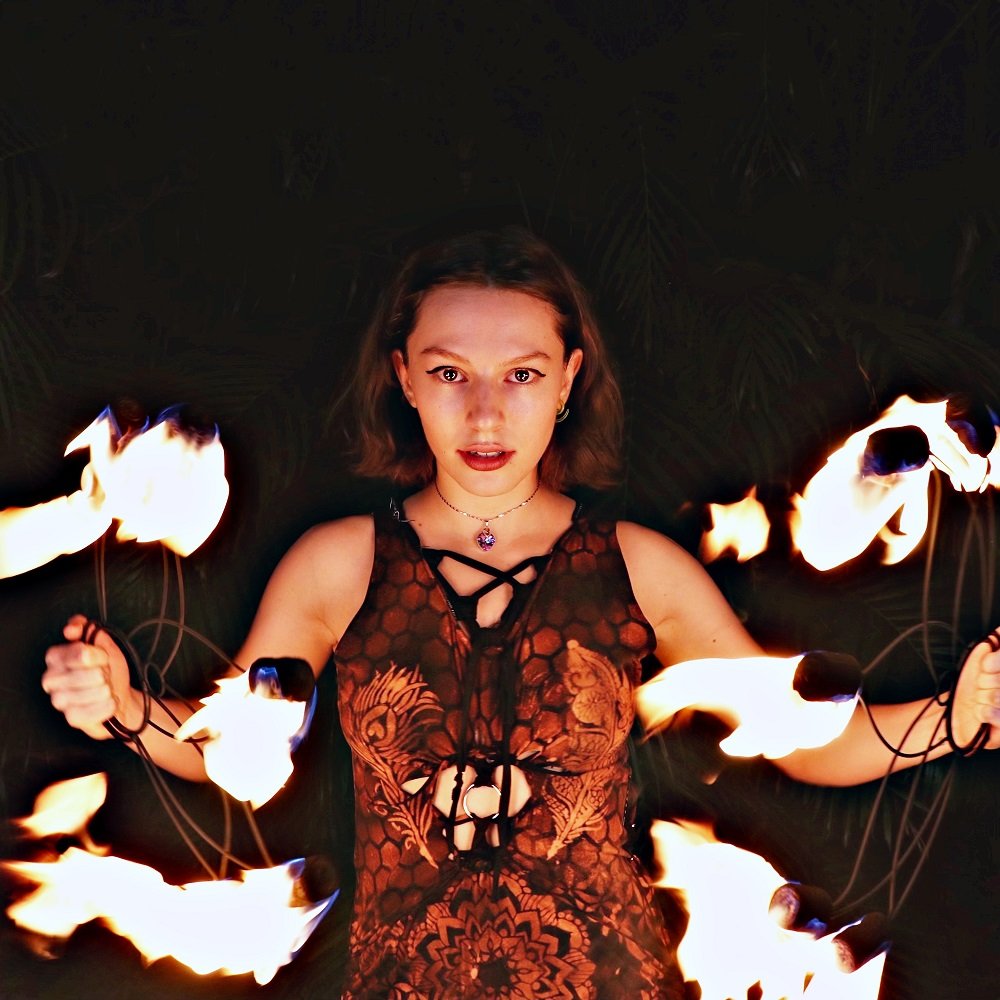 Descobertas Groover - Meresha lança ''Fire On''