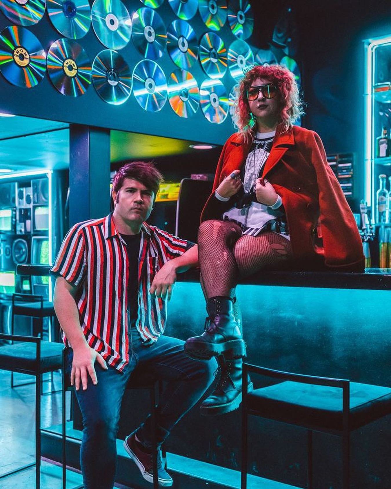 Descobertas Groover - Glass Mansions lança ''STANDING O''