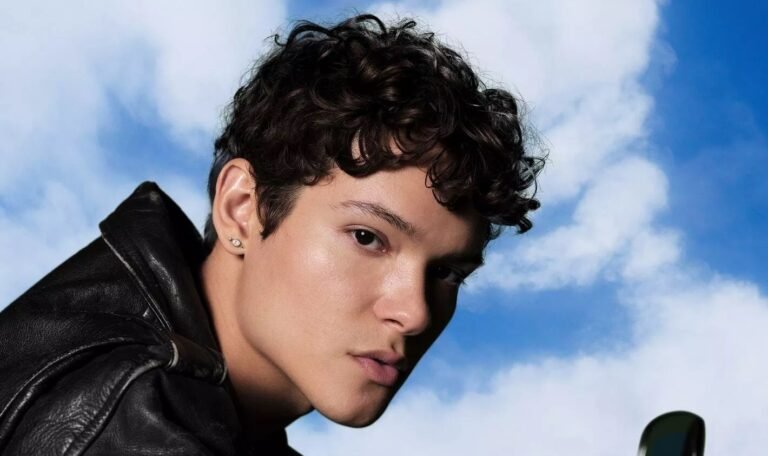 Foto de Omar Rudberg, ator de "Young Royals", pelado viraliza na web 46 Omar Rudberg