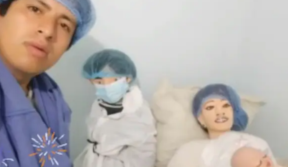 Homem casado com boneca de pano celebra o nascimento do 3º filho: 'Muito Feliz'; veja vídeo