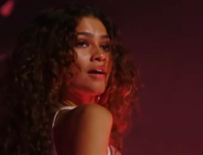 Imagem do post: Zendaya faz aparição surpresa no Coachella e canta músicas de “Euphoria”