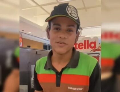 Imagem do post: Viral: funcionário do Burger King diz que urinou na roupa após ser proibido de ir ao banheiro; veja vídeo