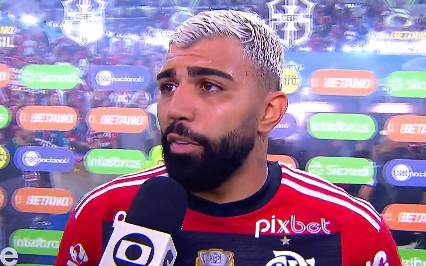 Imagem do post VÍDEO: Gabigol se irrita com jornalista da Globo durante entrevista ao vivo: “Monte de merda”