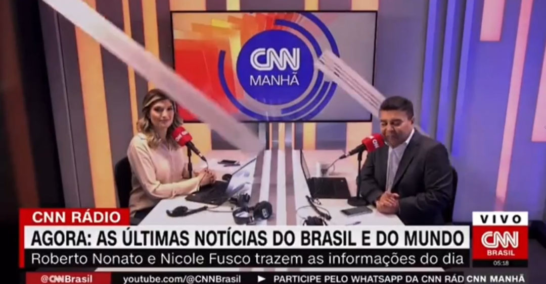 Imagem do post Teto da CNN Brasil cai na cabeça de apresentadores ao vivo; veja vídeo