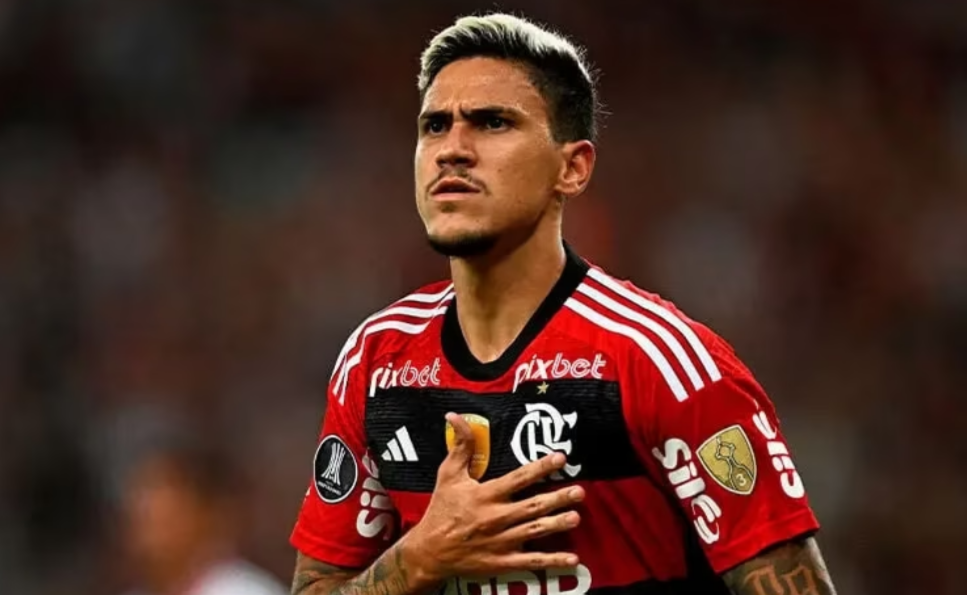 Pedro, do Flamengo, leva soco de preparador físico do time e caso vai parar na delegacia