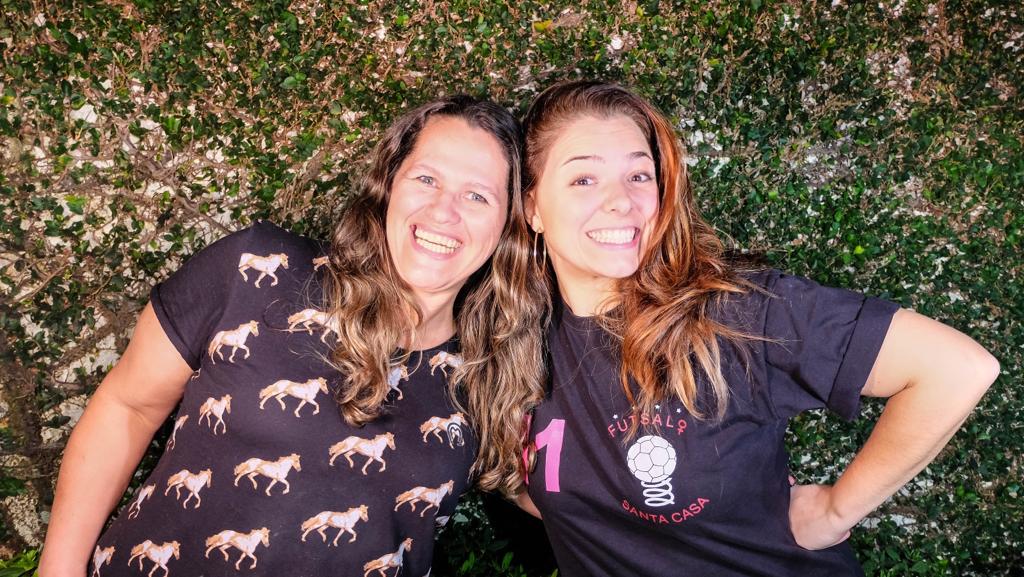 Celebrando o reconhecimento crescente do futebol feminino, Marta Maria e Anna Tréa lançam “Chuva de Gol”