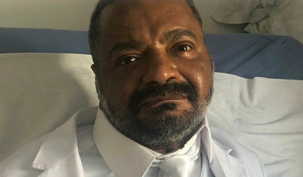 Arlindo Cruz volta a ser internado, agora para tratar caxumba bacteriana, diz site