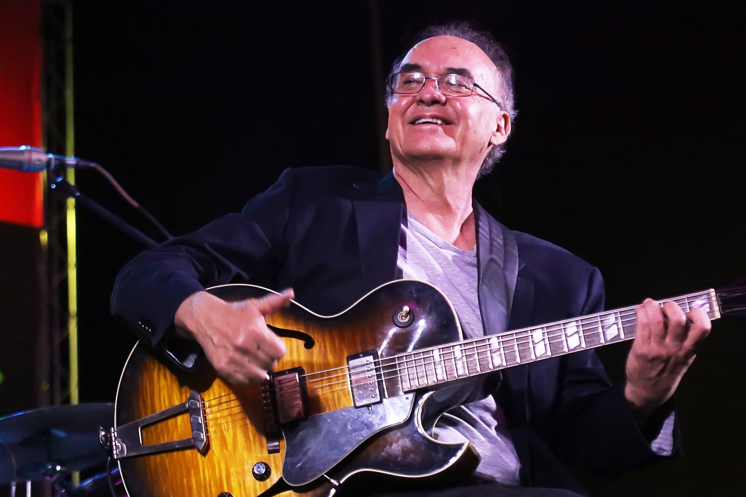 Virtuoso e aclamado por grandes nomes da música brasileira, violonista Juarez Moreira fará show no Blue Note