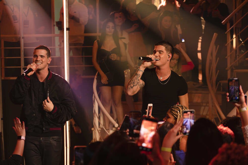 Breno e Caio Cesar encerram o ano com chave de ouro, com o aguardado lançamento do DVD “La Fiesta” - Volume 2!