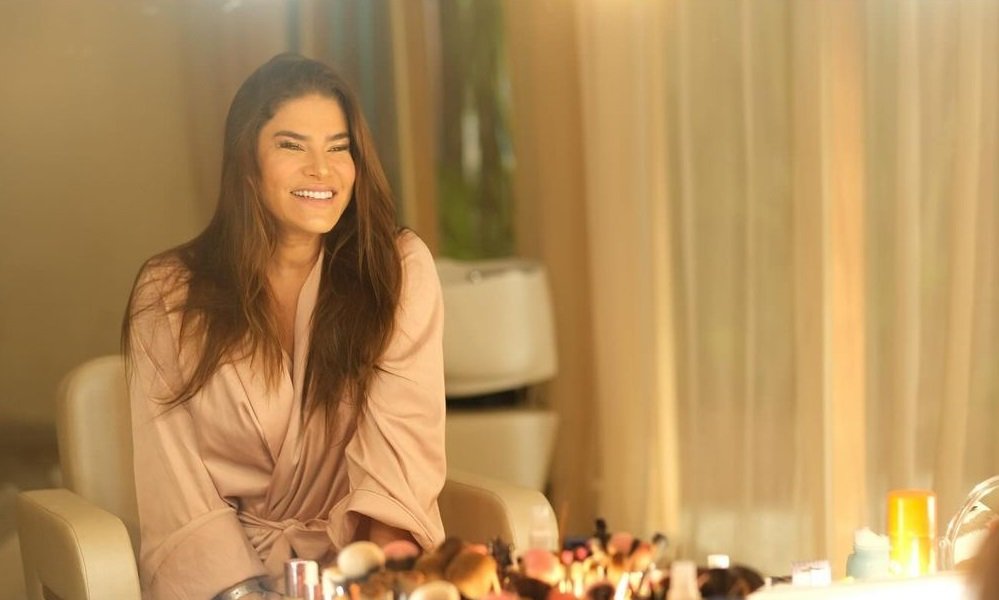 Priscila Fantin trabalho garconete paris