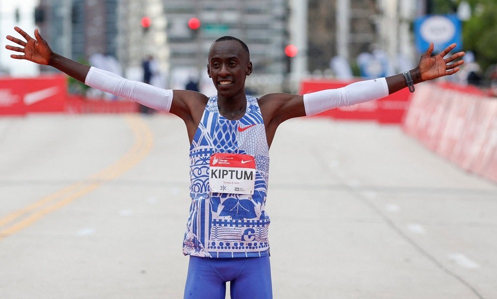 Recordista maratona kelvin Kiptum morre