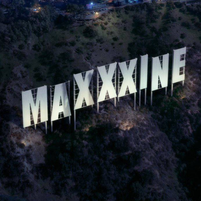 "MaXXXine": Mia Goth retorna em trailer da sequência de "Pearl" e "X"; assista 52 "MaXXXine": Mia Goth retorna em trailer da sequência de "Pearl" e "X"; assista