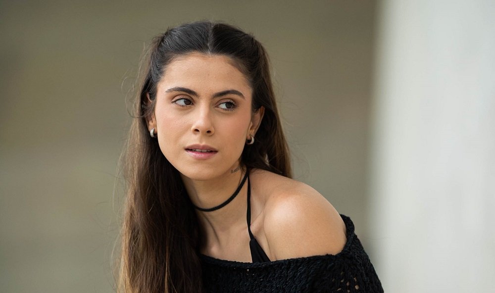 Conheça Bruna Amora