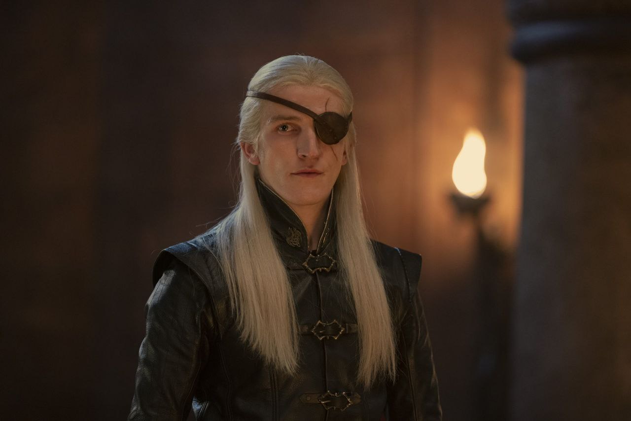 Ewan Mitchell faz nu frontal em 'House of the Dragon' e agita internautas; veja 1 Imagem do post Ewan Mitchell faz nu frontal em ‘House of the Dragon’ e agita internautas; veja