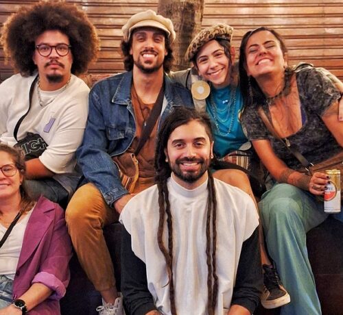 Imagem do post: Coletânea reúne gigantes do reggae brasileiro em nove faixas colaborativas inéditas