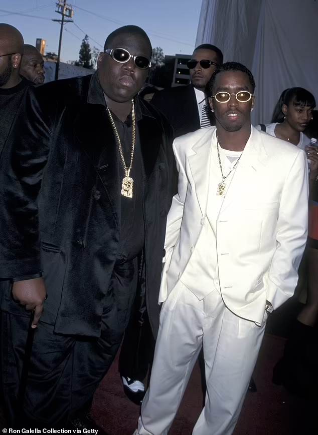 Ligações de Diddy com o assassinato de Tupac são supostamente reveladas, diz site 47 Ligações de Diddy com o assassinato de Tupac são supostamente reveladas, diz site