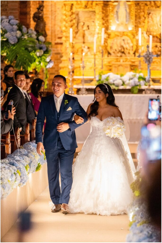 João Gomes e Ary Mirelle se casam no Castelo de Brennand, no Recife