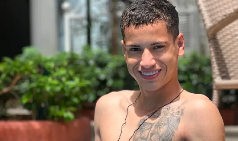 Vídeo de Manim Vaqueiro na piscina viraliza por motivo inusitado: "Fiquei até surda" 47 Manim Vaqueiro