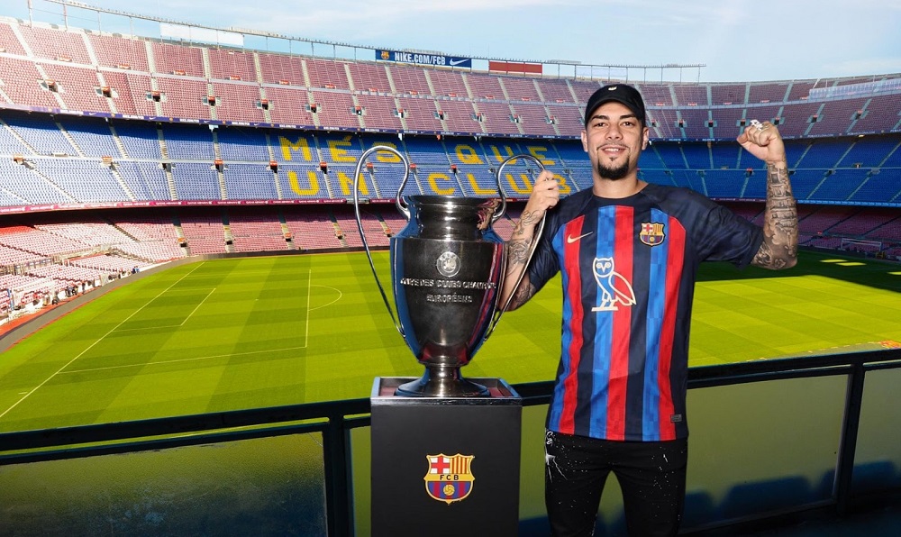 AçúK no Camp Nou, estádio de futebol do Barcelona / Divulgação