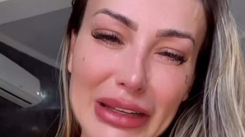 Andressa Urach faz cirurgias no bumbum e em parte íntima, mas lamenta não fazer sexo: "De castigo"