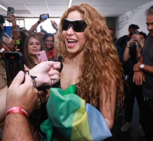 Imagem do post: “Las Mujeres Ya No Llorán”: Shakira desembarca no Brasil para começar sua nova turnê