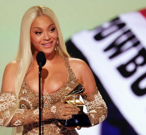 Imagem do post: Beyoncé vence Grammy de Álbum do Ano pela primeira vez; veja lista de vencedores