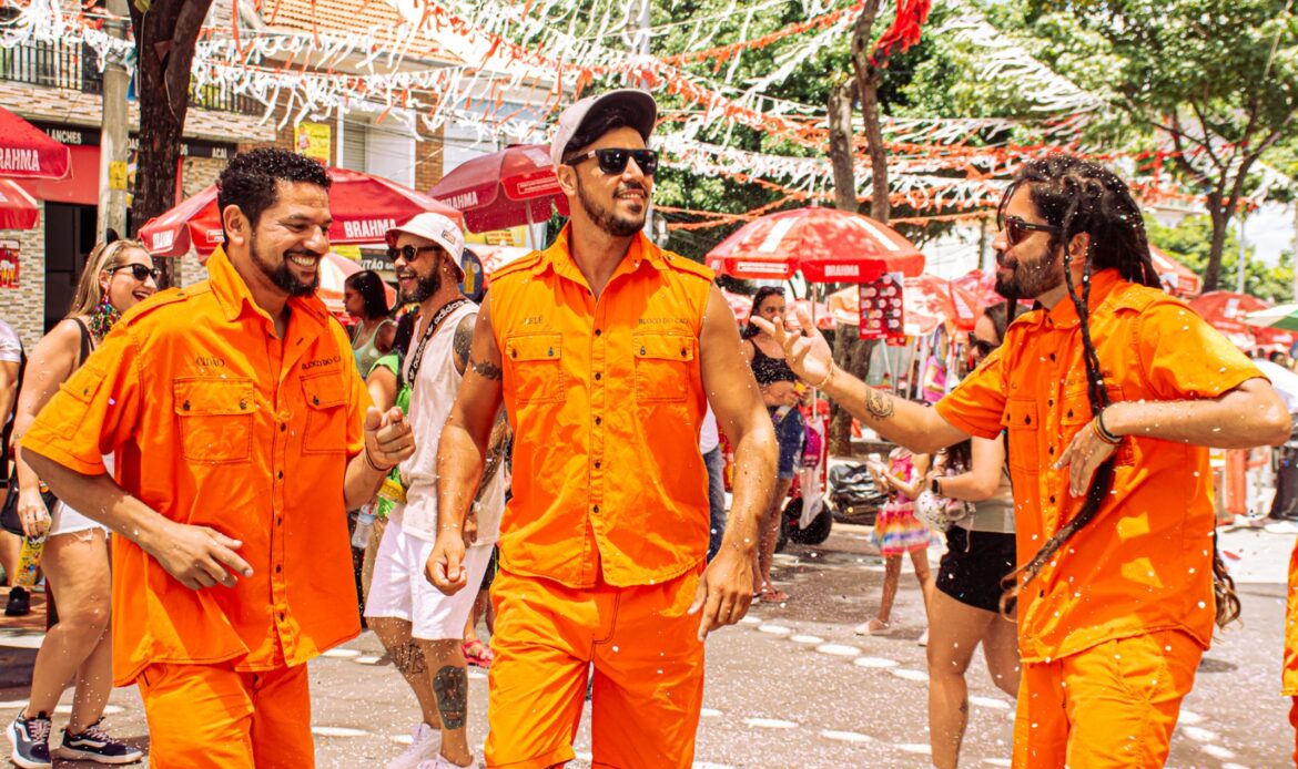 Calor e Caos, no melhor sentido: banda Bloco do Caos assume desfile criado pela Francisco, el Hombre