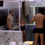 Imagem do post: Vídeo: No BBB 25, gêmeos discutem no banho por uso do sabonete: “Passou no c*”