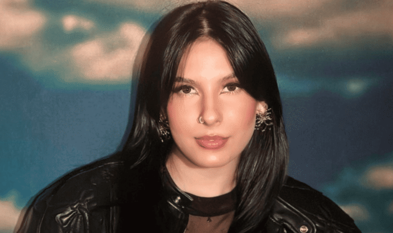 Limpou o feed! Ana Castela apaga fotos com Zé Felipe após término 53 Ana Castela