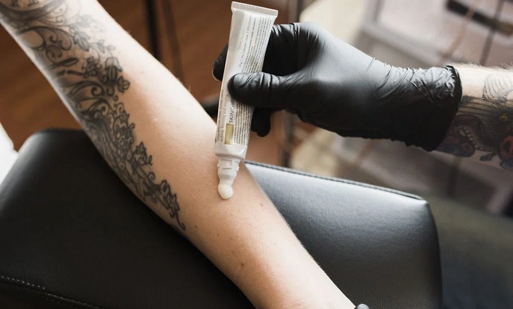 Conselho Federal de Medicina proíbe uso de anestesia para tatuagens 51 Conselho Federal de Medicina proíbe uso de anestesia para tatuagens