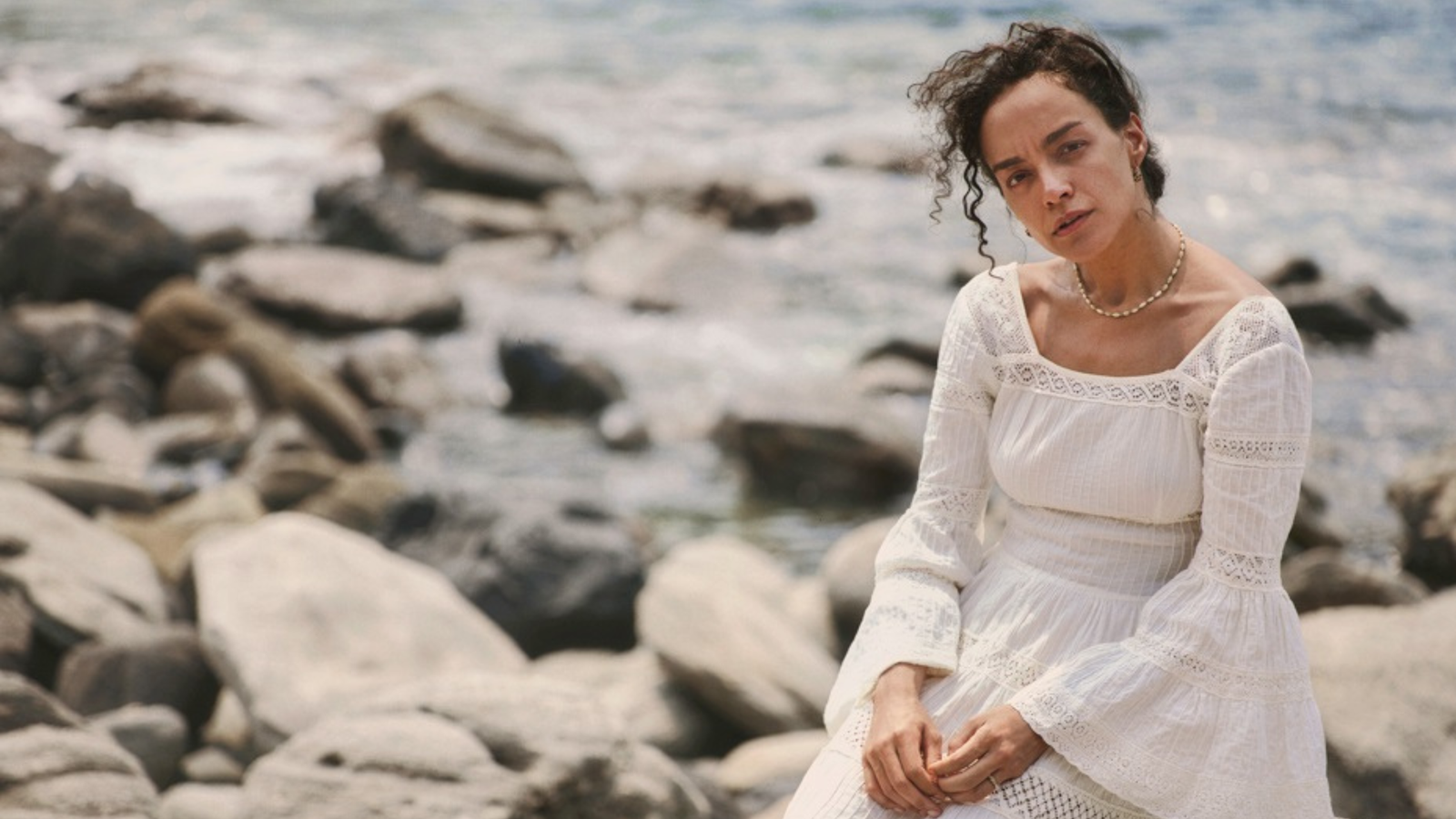 Netflix revela imagens de drama com Rodrigo Santoro