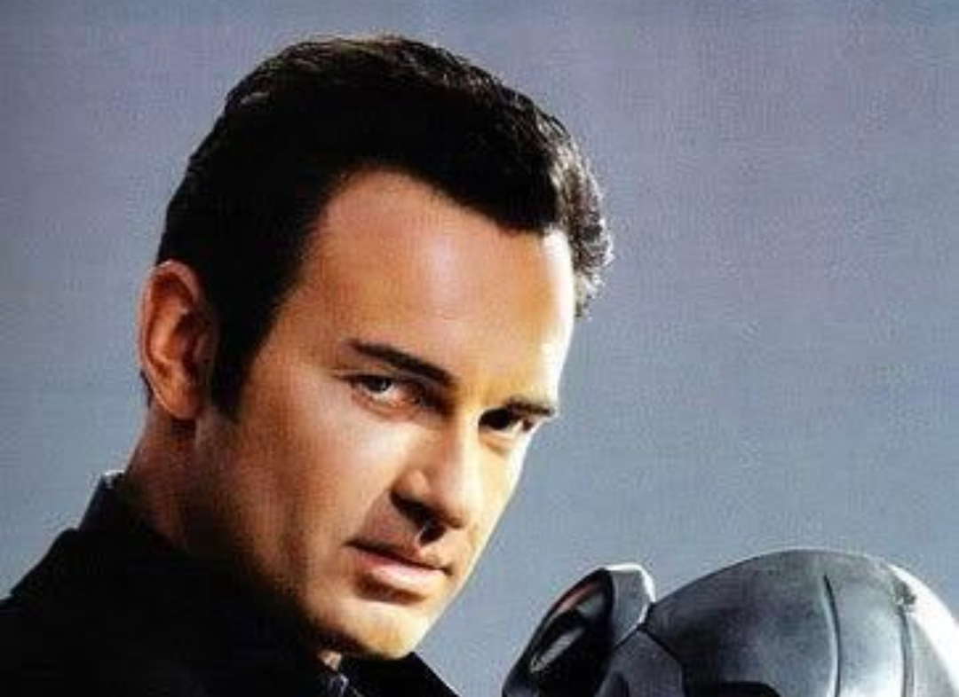 Causa da morte de Julian McMahon, ator de Quarteto Fantástico, é revelada