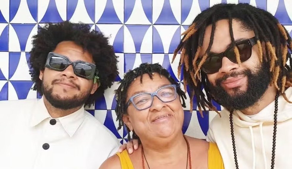 Morre Dona Jacira, mãe de Emicida e Fióti, aos 60 anos em São Paulo 51 Morre Dona Jacira, mãe de Emicida e Fióti, aos 60 anos em São Paulo