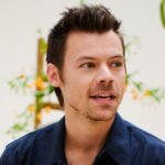 Harry Styles afirma que não precisa mais ser uma “alma atormentada” para fazer música