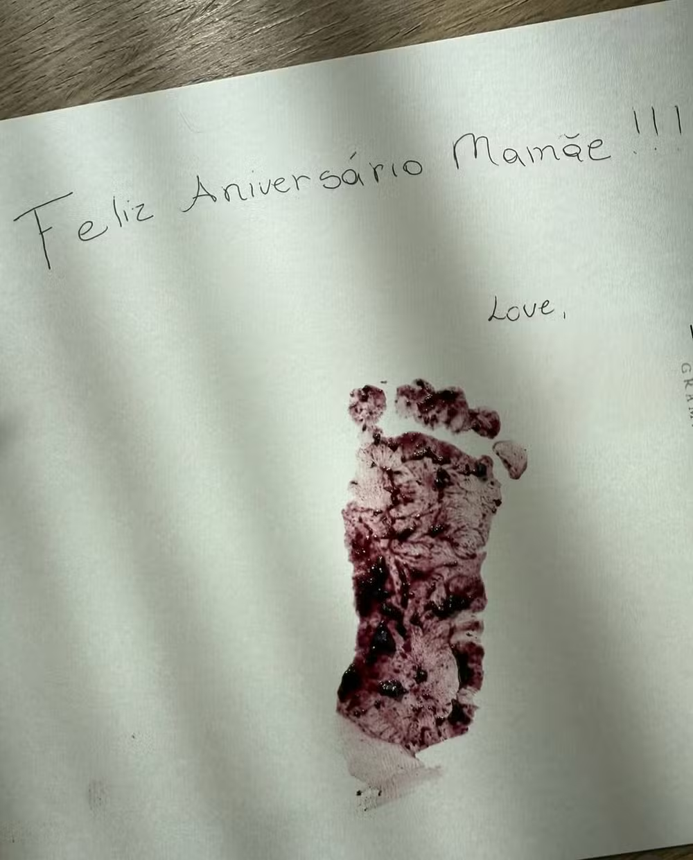 Gisele Bündchen exibe novas fotos do filho caçula