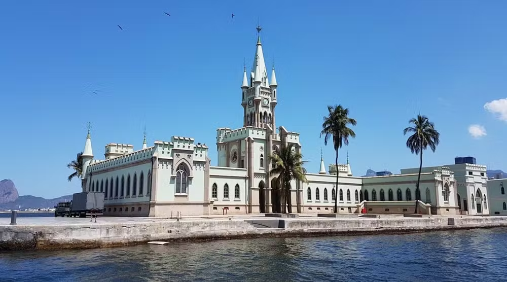 Bruna Marquezine prepara festa de aniversário luxuosa em ilha histórica no Rio; saiba detalhes