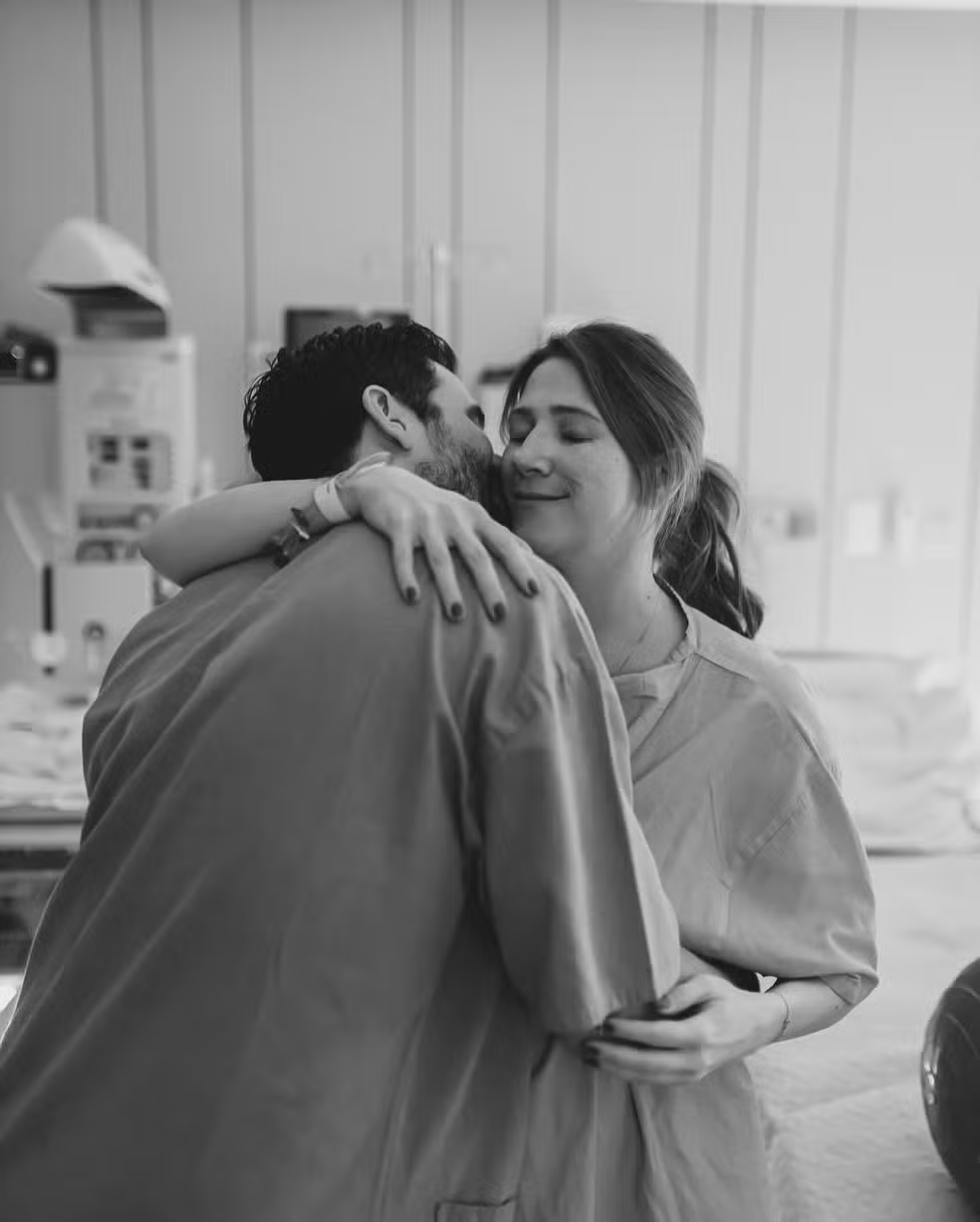 Dani Calabresa dá à luz Bernardo, seu primeiro filho: 'Melhor sensação do mundo'