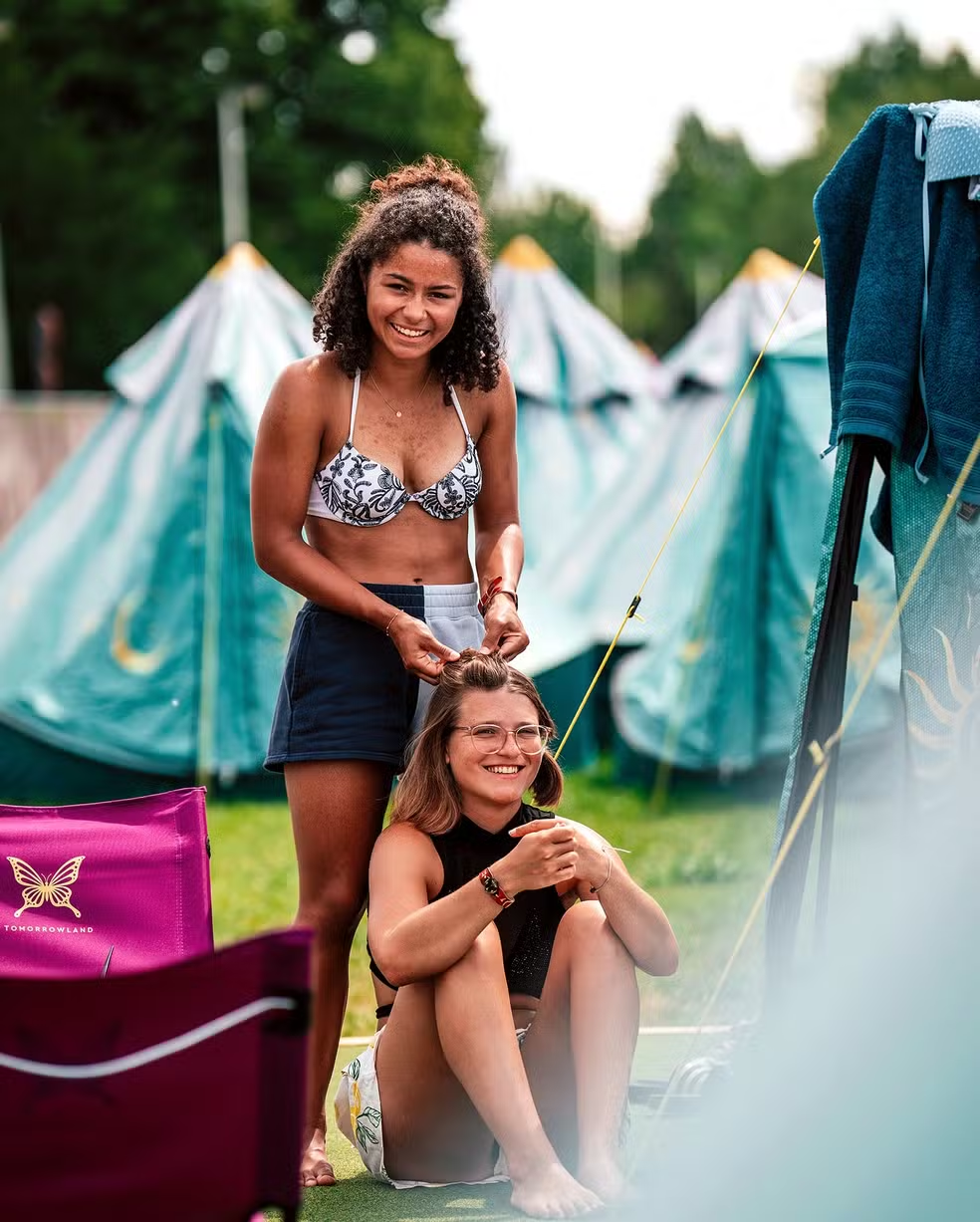 Mesmo após incêndio, Tomorrowland mantém agenda e abre portas ao público 52 Mesmo após incêndio, Tomorrowland mantém agenda e abre portas ao público